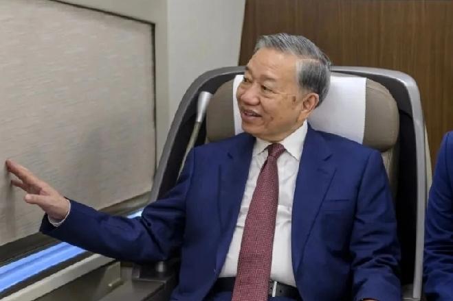 4月16日，新加坡《联合早报》报道：“继雄安新区之后，越共总书记、越南国家主席苏