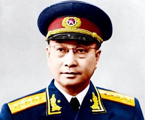 1952年，大病初愈的陈赓来到朝鲜战场，接替彭德怀的工作，结果刚到朝鲜没几天，陈