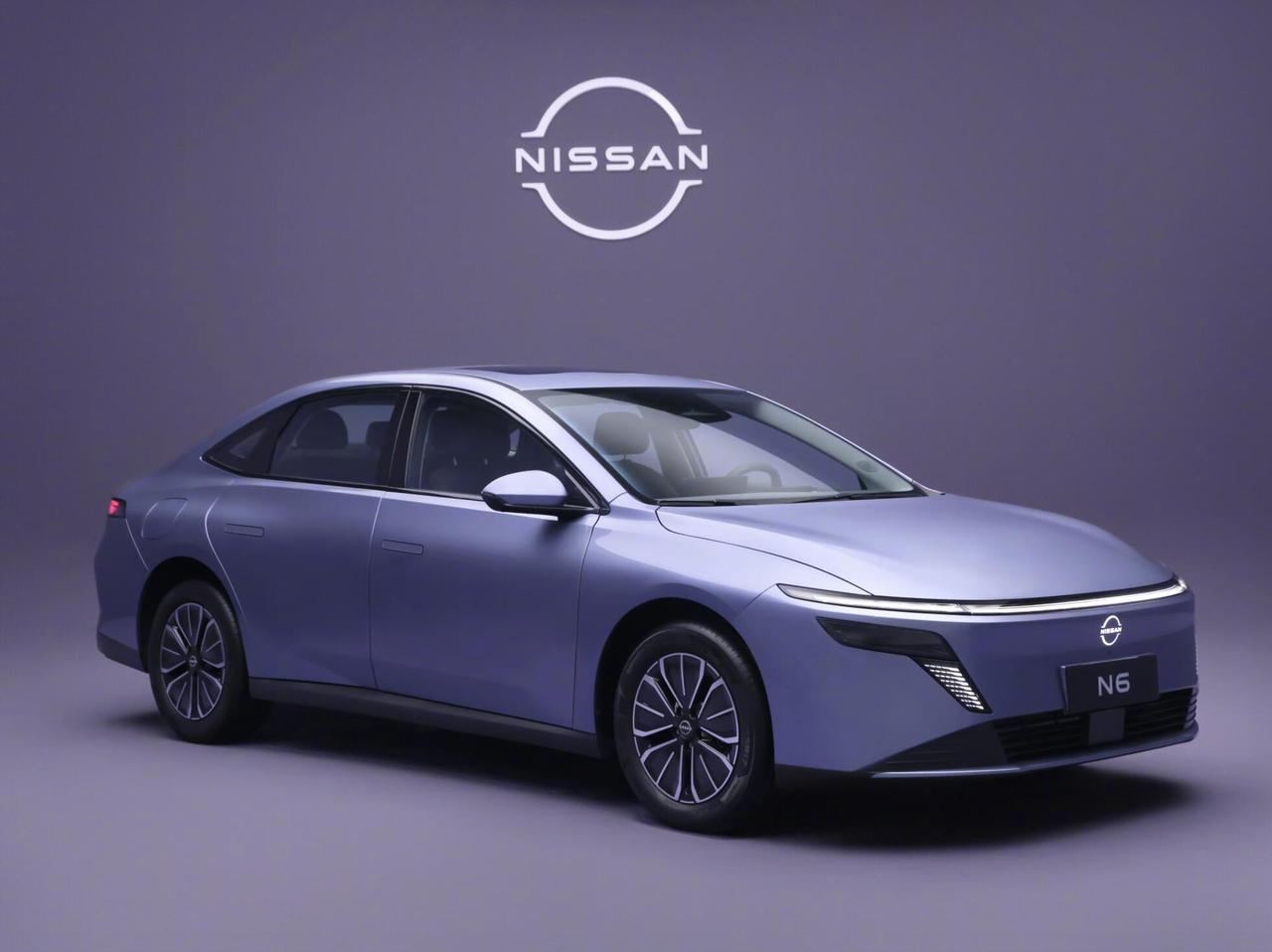 日产这波动作有点意思。N6实车一亮相，我第一反应就是：这不就是给N7上