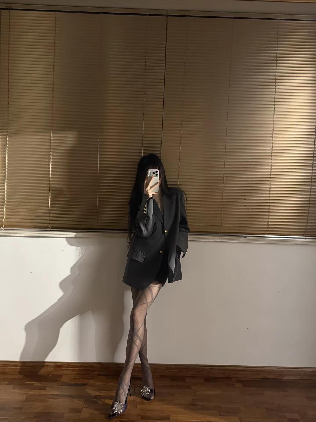 带刺的玫瑰请求添加你为好友今天穿什么