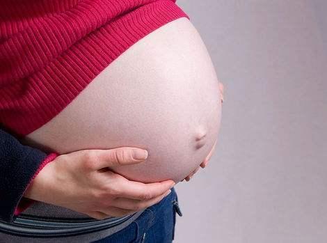 剖腹产不打麻药, 生完后婆婆抱着孙子眉开眼笑却没正眼看过儿媳
