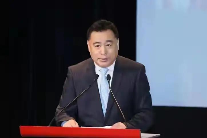 出生于1961年，现年65岁的曾经央视主持人张宏民，至今一个人在北京住着自己的家