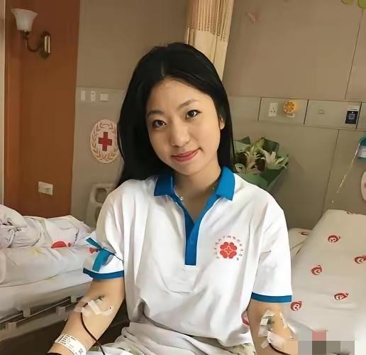 杭州21岁女孩在一家公司实习，突然向老板请假十天，老板怒气冲冲的问：“请这么多天