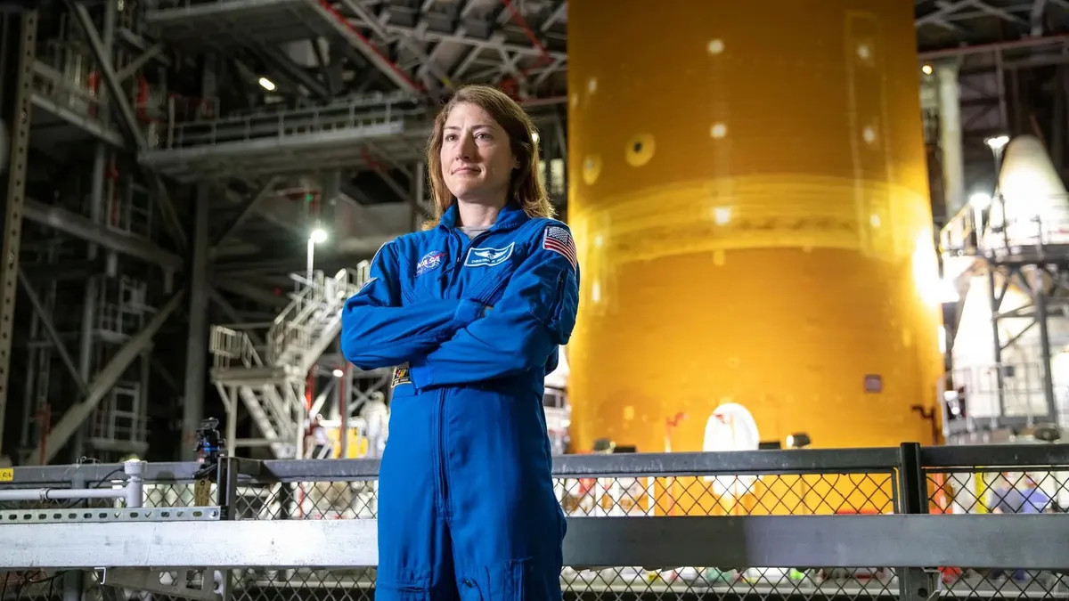 10月13日，NASA宣布，阿尔忒弥斯2号任务专家克里斯蒂娜·科赫将成为该机构代