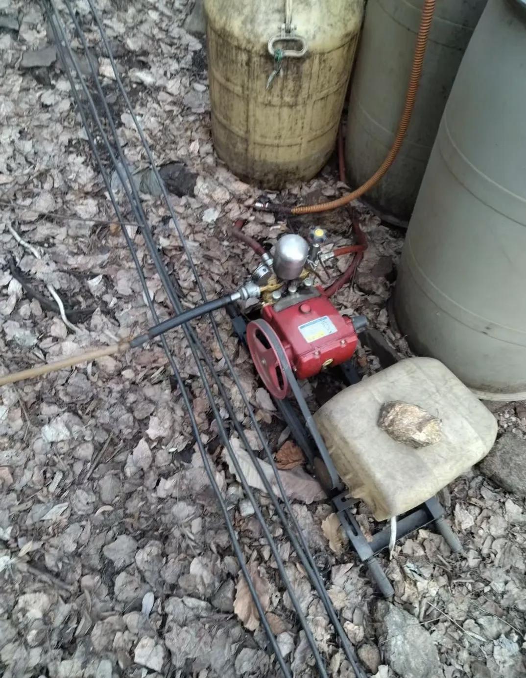 陕西男子失联一月，废弃矿洞被发现身亡！背后竟是违法炼金，4人被刑拘，赔偿之争引热