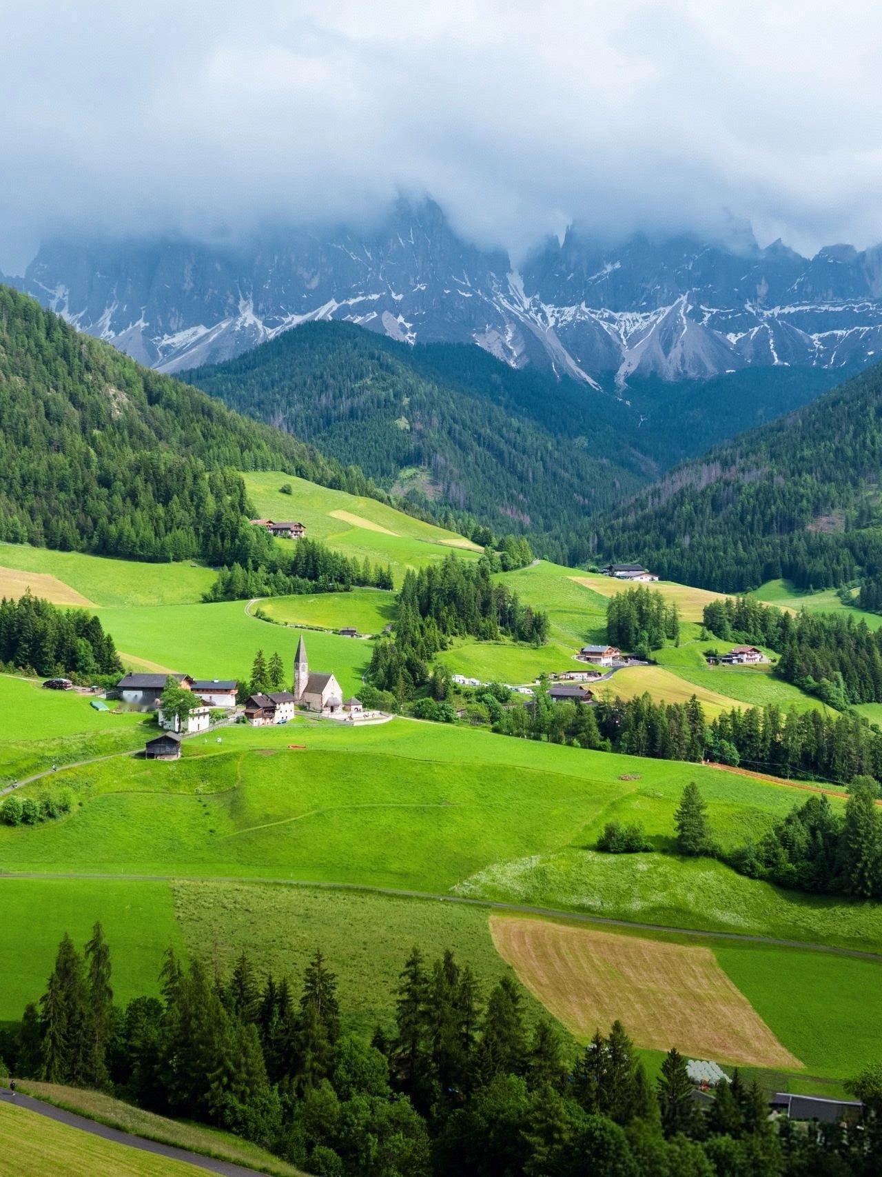 我们有很多的家长以为211是特别好考的，可千万不能这么想，你看看下面的数据就