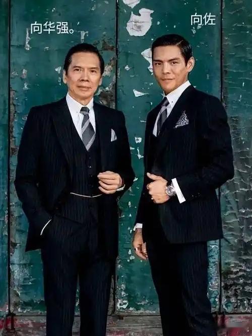 向华强称为捧向佐亏了几个亿向佐父亲向华强回应曾斥资数亿为向佐量身打造电影。他表