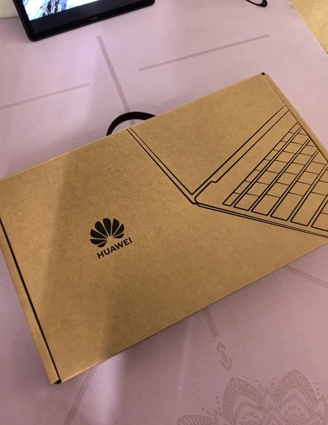 ÷一台华为笔记本华为MateBook142024笔记本U5处理器内存1