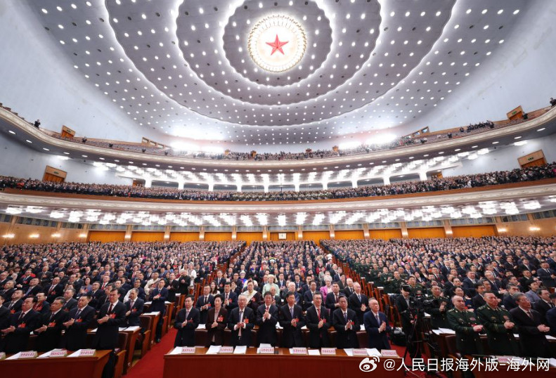 【外媒说丨中国务实设定2026年经济增长目标】据英国路透社报道，中国十四届全国人