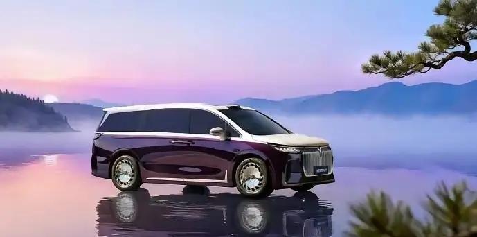 岚图泰山目前推出Max、Max+、Ultra三个版本，官方指导价分别为37.99