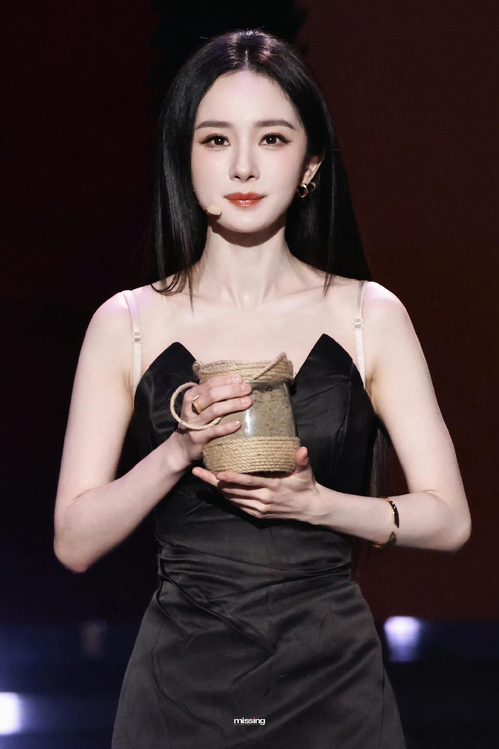第38届百花奖提名名单恭喜演员杨幂，白帆、郑玉婷双角色提名第38届大众电影百花奖