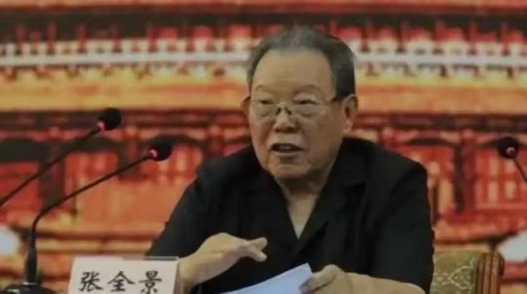 从工地到校园！真正的经典思想，永远不会过时很多人误以为毛泽东思想是尘封的历史