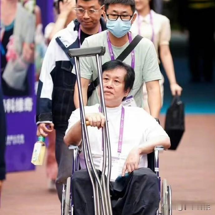 郑智化给所有湾湾艺人上了一课你可以来大陆捞金但不能吃饭砸锅!明明深