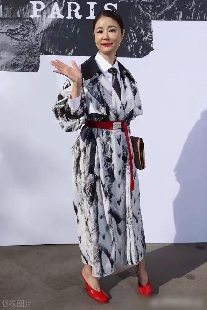 林心如这是要整哪样啊，乍一看还以为是张少华​​​