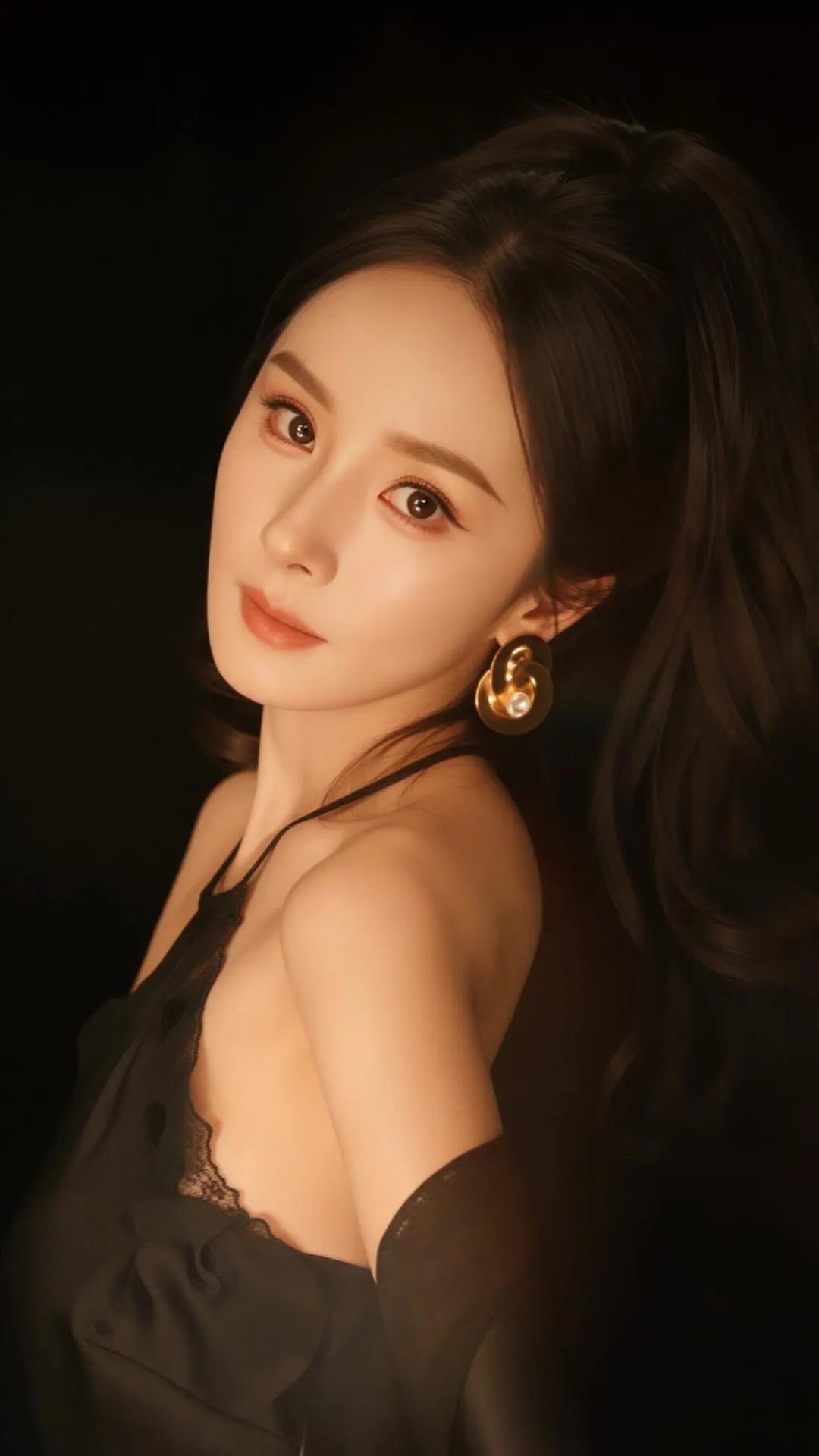 就得是大幂幂||就是这个感觉杨幂气质女明星泰酷辣[