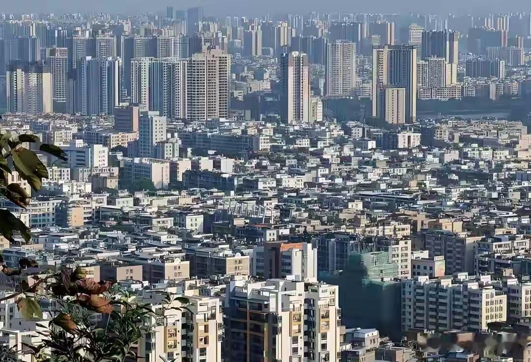 成都家长哭诉：花100万读12年私立，孩子高考490分差点崩溃高考放分季，