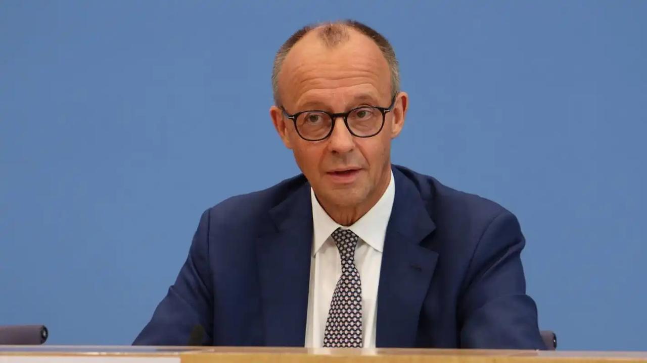 德国近期州选举正在改写政坛格局，极右翼德国选择党得票率翻倍暴涨，逼近20%，不仅