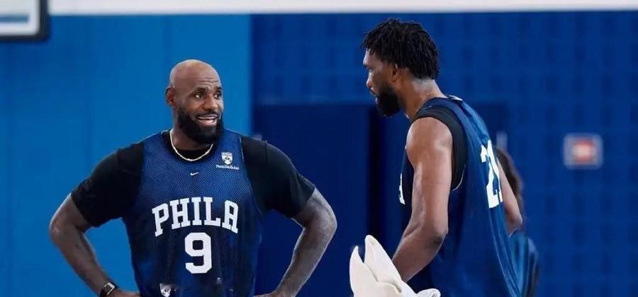 恩比德这支76人，休赛期凑了36次全明星、5座MVP、5座FMVP，第一场季前赛打完，四个中锋伤了三