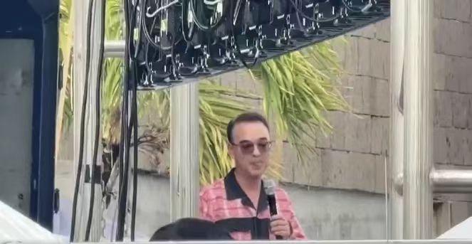 卡耶塔诺太有担当了！30日，菲参议员卡耶塔诺现身基督教会在马尼拉EDSA大道举