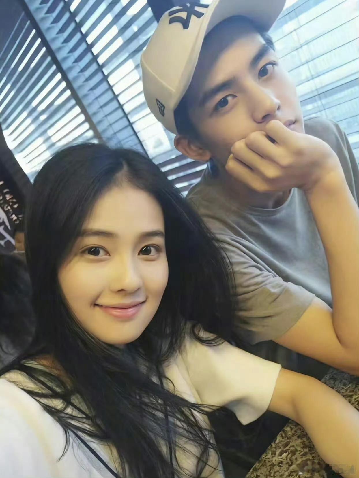 青涩感溢出屏幕谁的DNA动了！白鹿宋威龙这组早期旧照一曝光，直接梦回《凤囚凰