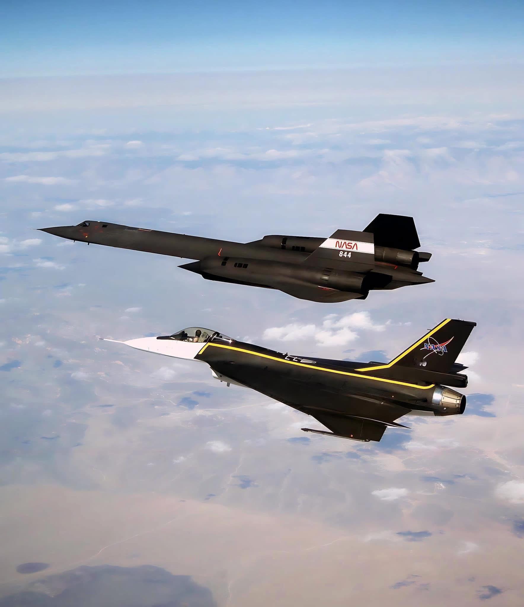 F-16XL和SR-71黑鸟​​​
