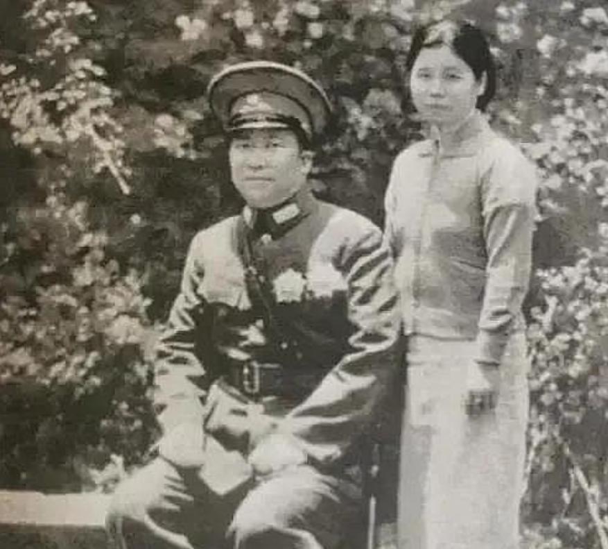 1947年，几个特务扯下了杨虎城夫人谢葆真的裤子。就在牢房里，当着所有