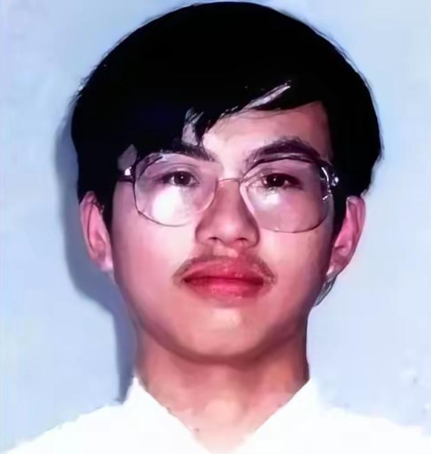 2000年，山东高考状元离奇失踪，副局父亲苦寻26年，如今怎样了？感谢各位的