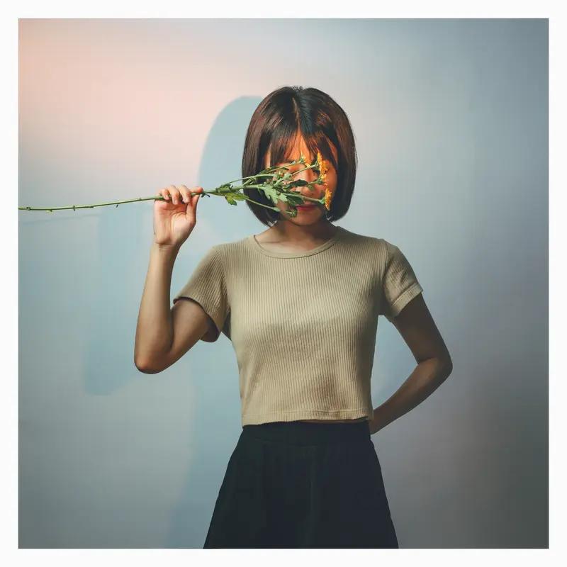 去年同事发现老婆出轨领导，为了5岁女儿咬牙没离。可整整365天，他睡书房、不