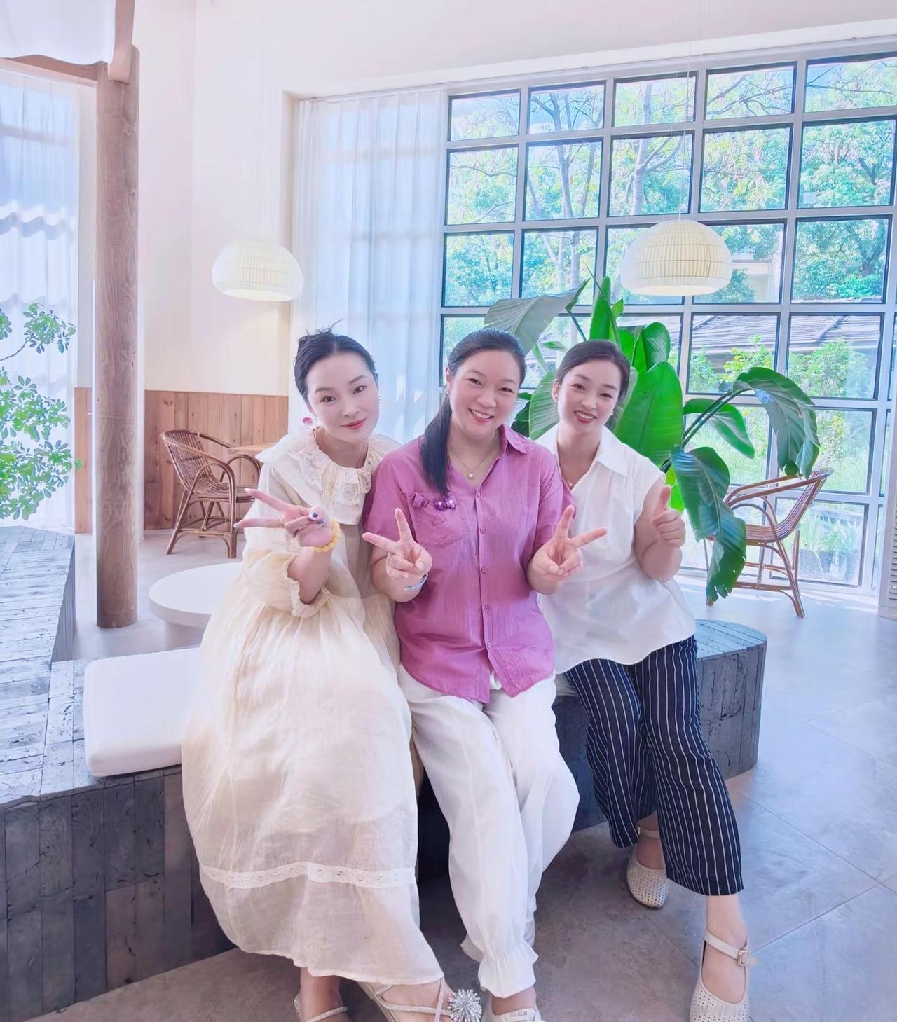 生活不必每天都有新鲜感，安稳比什么都重要。原来情绪稳定的日子，就是幸福。慌什么，