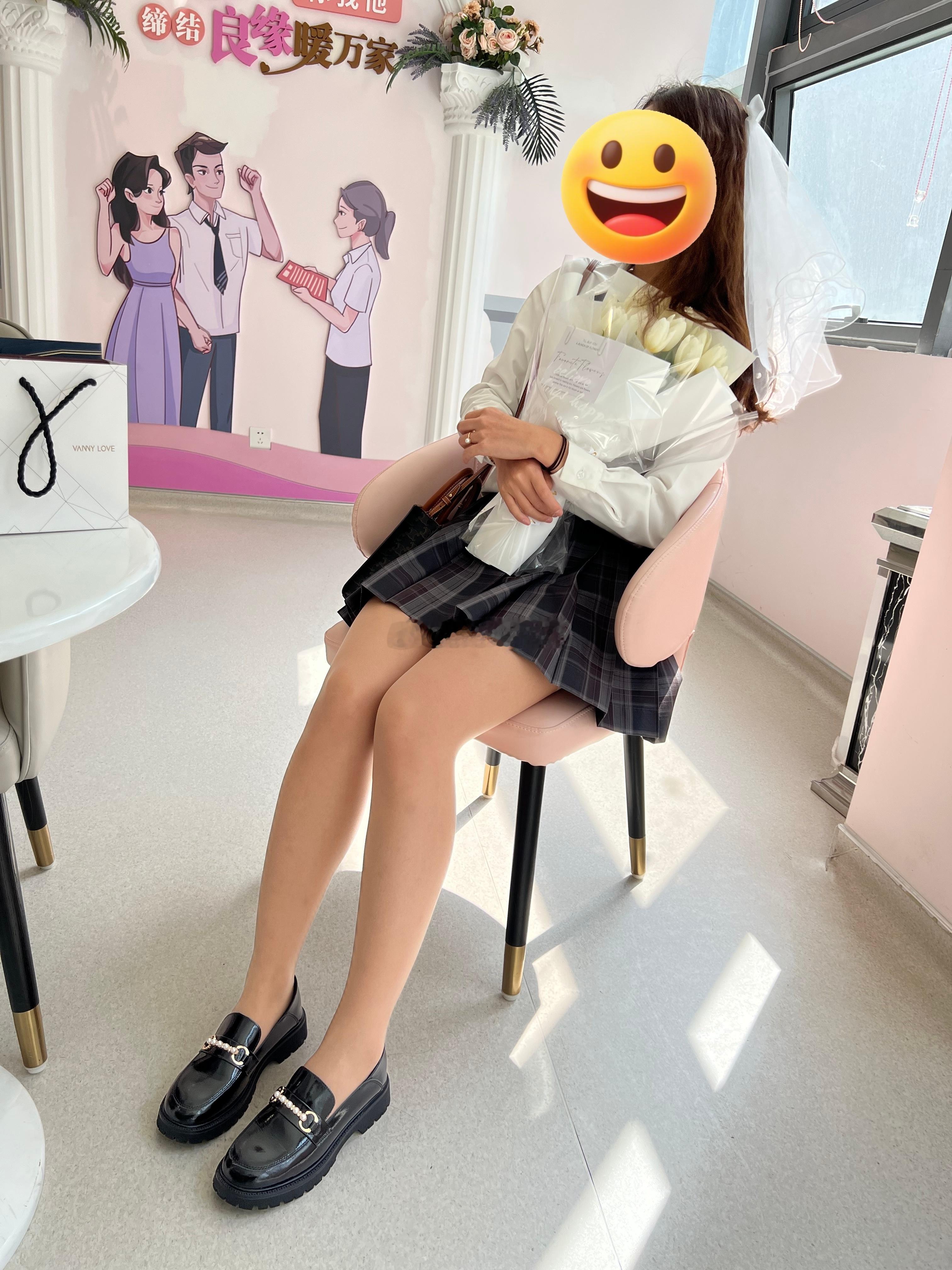 假的，酸姐早就偷偷结婚了