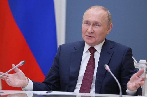 果不其然，高市派人赴俄求和，不到24小时，俄罗斯的羞辱就来了近期，高市早苗一边