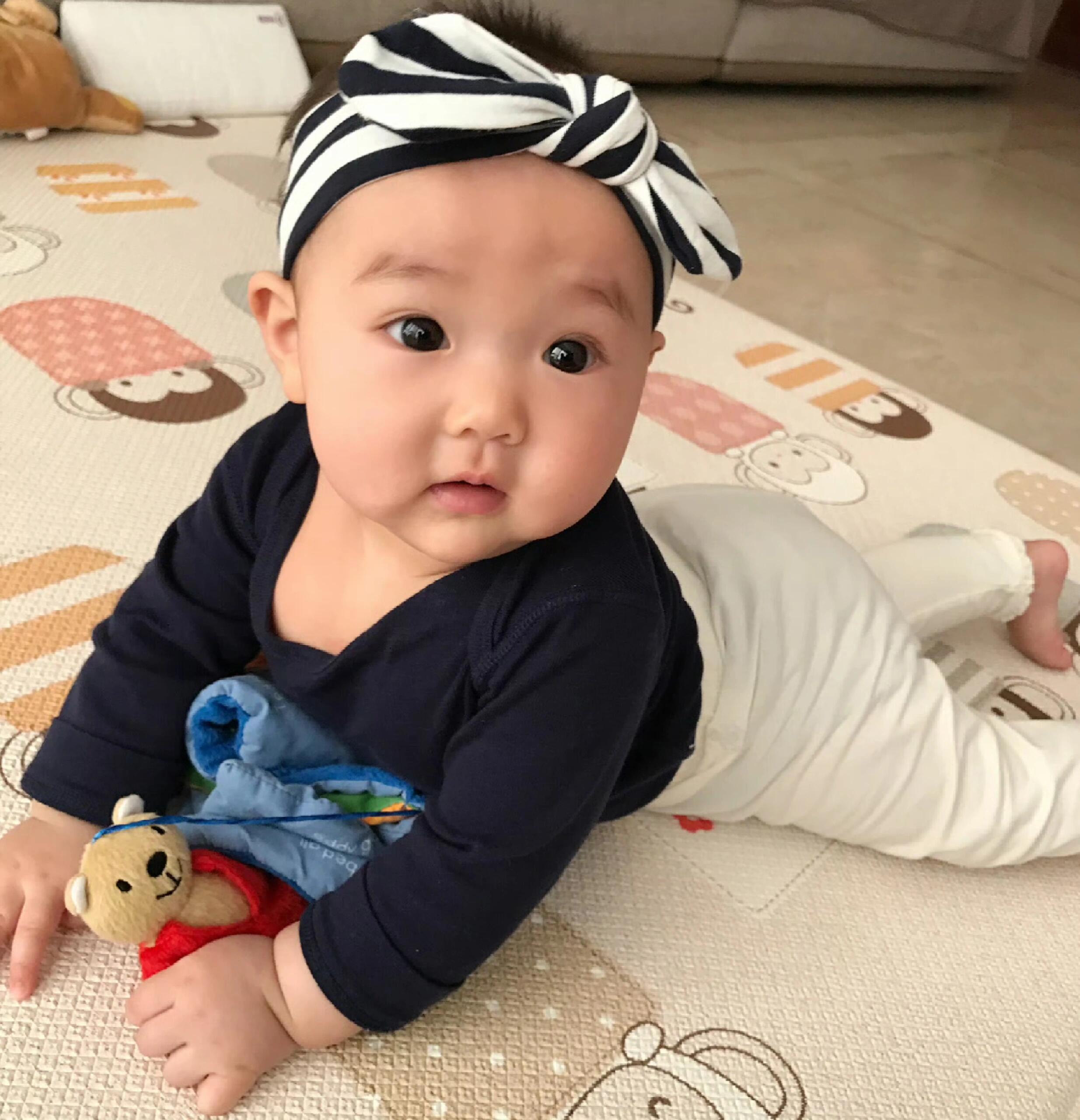 董璇养小酒窝也装监控小酒窝baby时期董璇说这个时候的小酒窝在家里也会给装监控