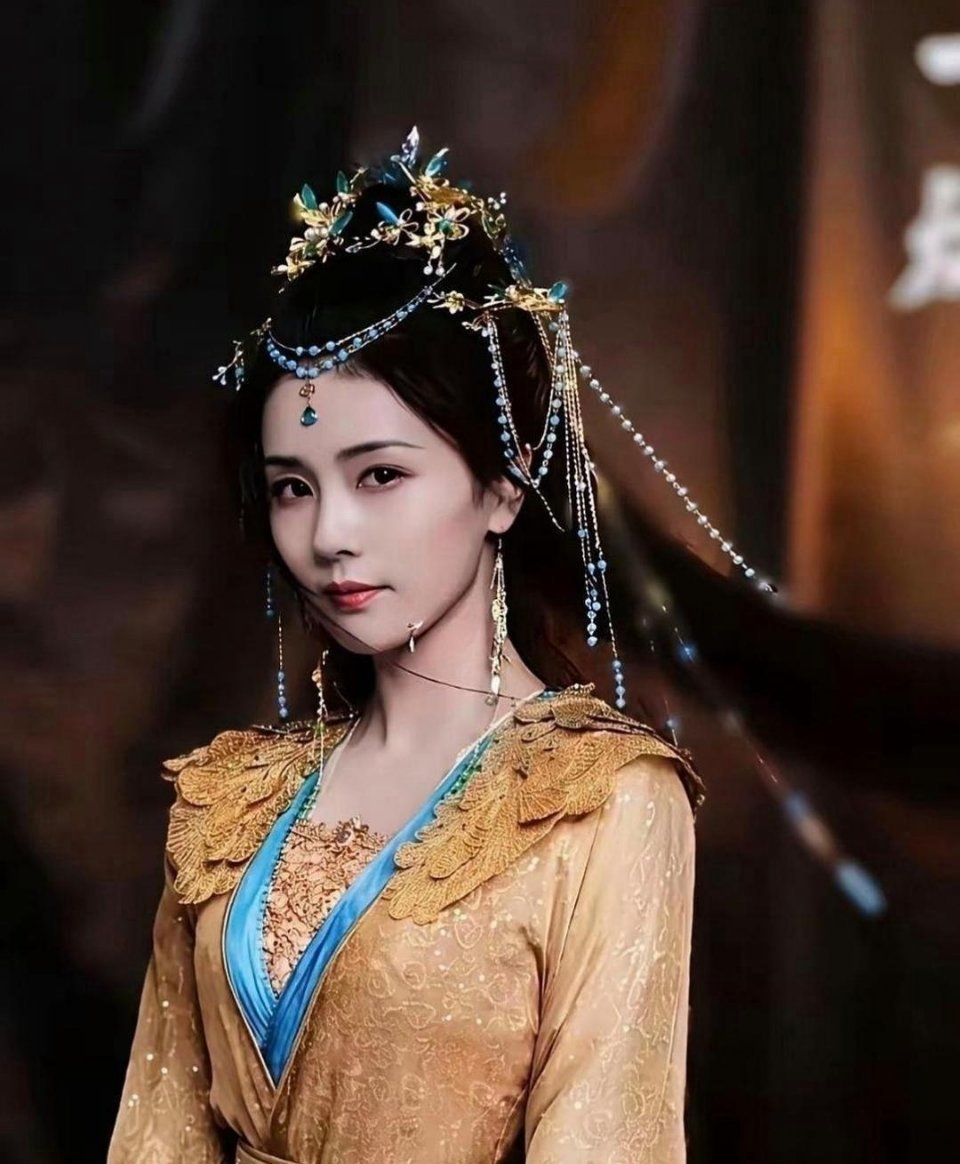 这套戏服，短国的各大短剧都要穿烂了吧