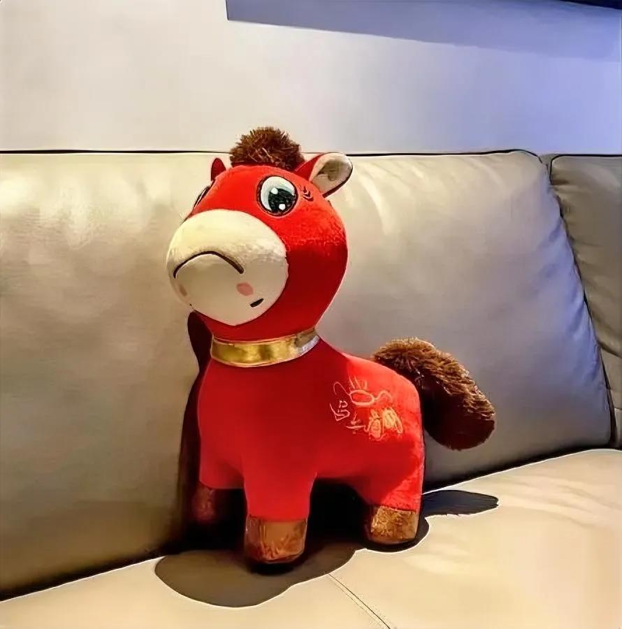 义乌那只“哭哭马”我劝你先别乱买因为我买回家后——更烦了！本来上班就