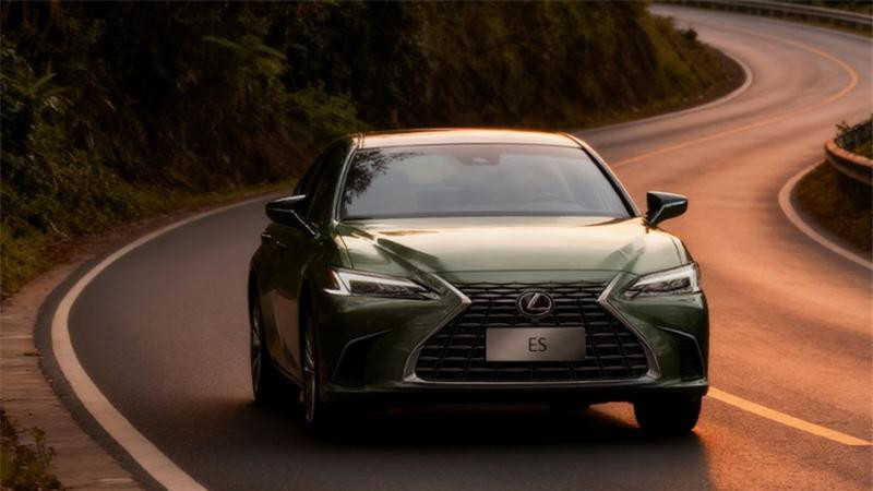 二线豪华销量差异大, 雷克萨斯为何没被“斩杀”?