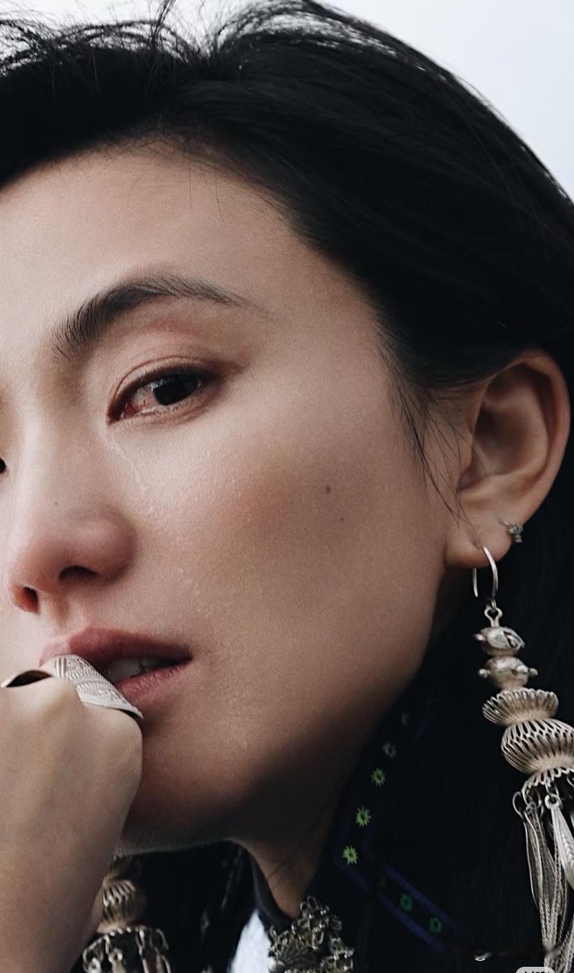 李亚鹏的前妻海哈金喜，用她自己的亲身经历，告诉所有的女孩一个忠告，千万不要