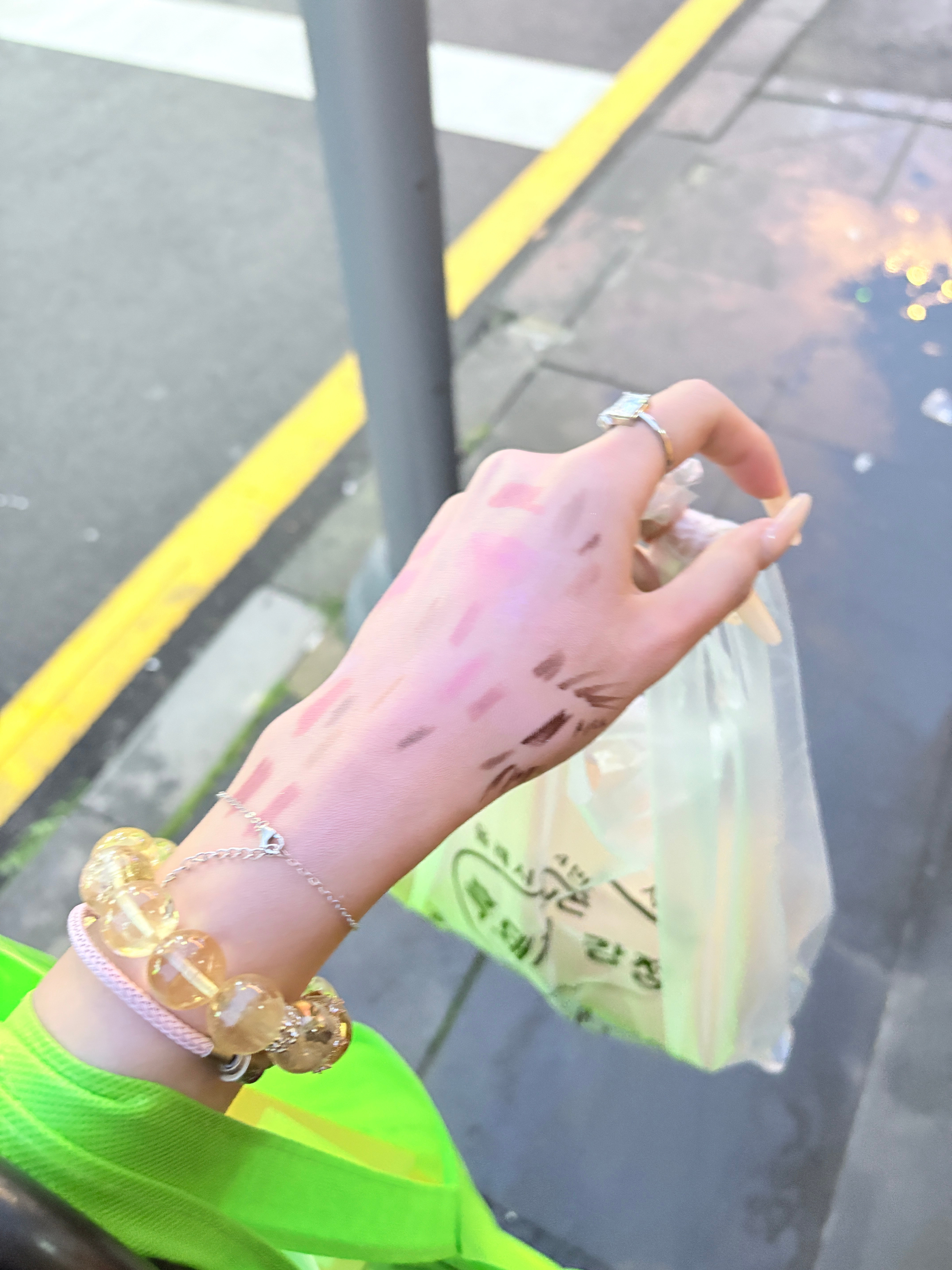 试色女工下班餐​​​