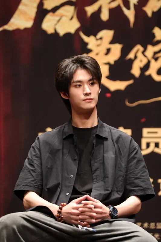 《唐朝诡事录》11月24日登陆河南卫视我怀疑过《唐朝诡事录》上星会压档，也怀