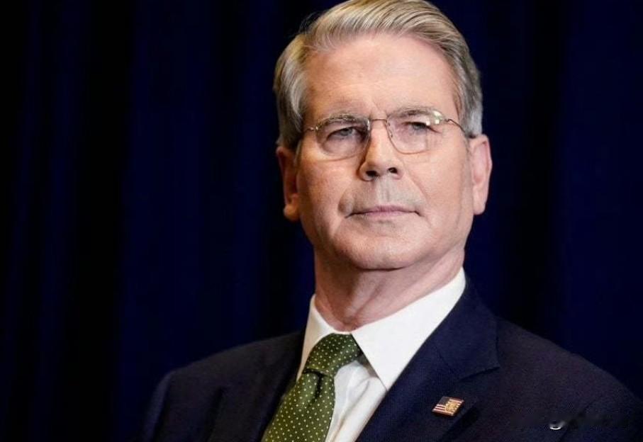 贝森特声称,他对来自中国的痛苦有着切身感受,因为他自己就是大豆种植户。