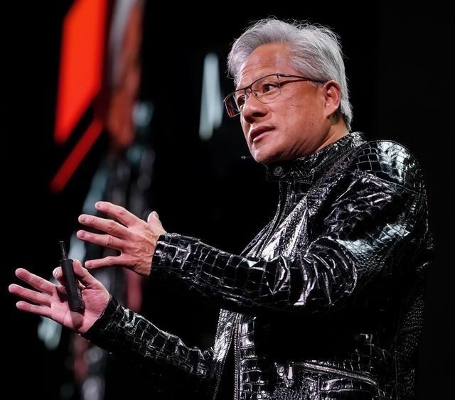 美国心急，黄仁勋访华由于中国并没有大量订购英伟达H200芯片，这也使得美国芯片企