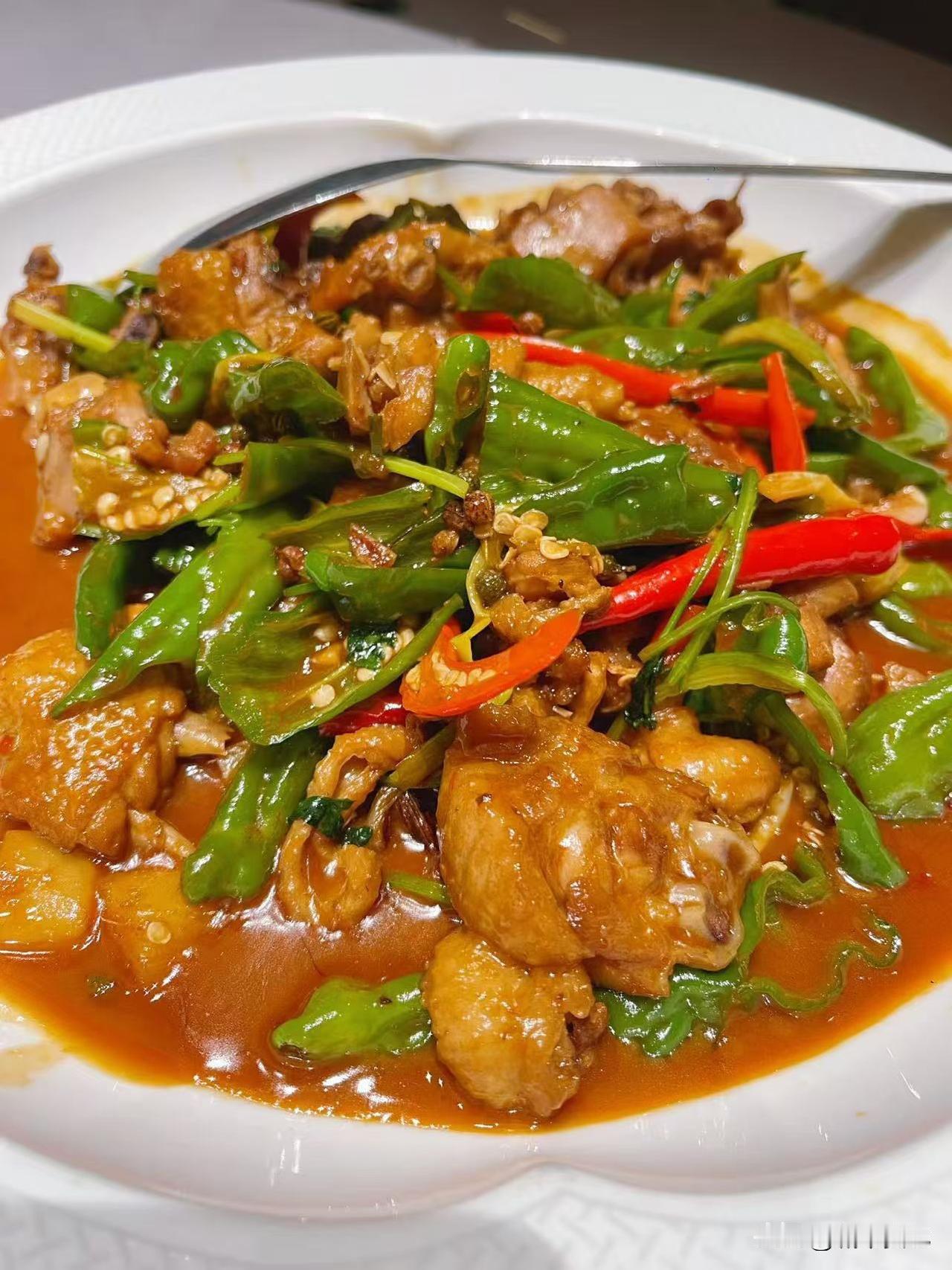 晚上吃这个，味道不错，入味，美食不可辜负。