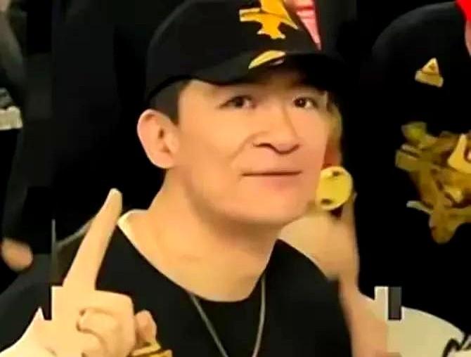 张隆比李梦大多少岁？张隆比李梦大17岁，有媒体报道张隆47岁，李梦30岁。