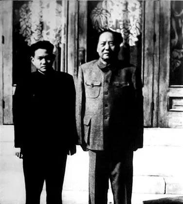 1970年，毛主席到天津视察，却发现已在天津任职的李银桥迟迟没有露面，后来得知原