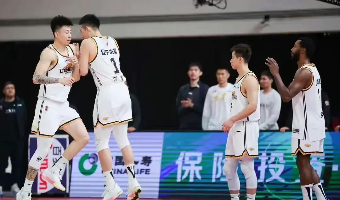 媒体人：辽篮对交易张镇麟和付豪持开放态度！据体育博主“阿才说球”透露，辽宁男篮