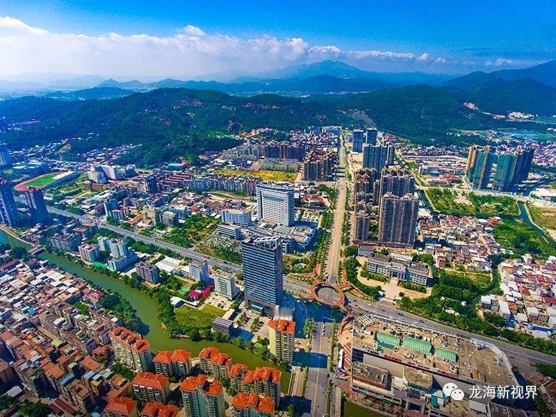 龙海市要撤县设区啦，这变化可不小！撤县设区意味着城市发展要上一个新台阶。从经济角