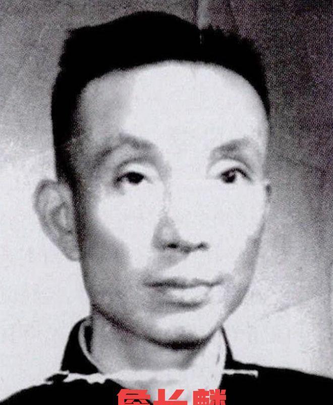 1939年，日军召开宴会，一个军统特工詹长麟趁机混入其中，他拿出了一包剧毒，悄悄