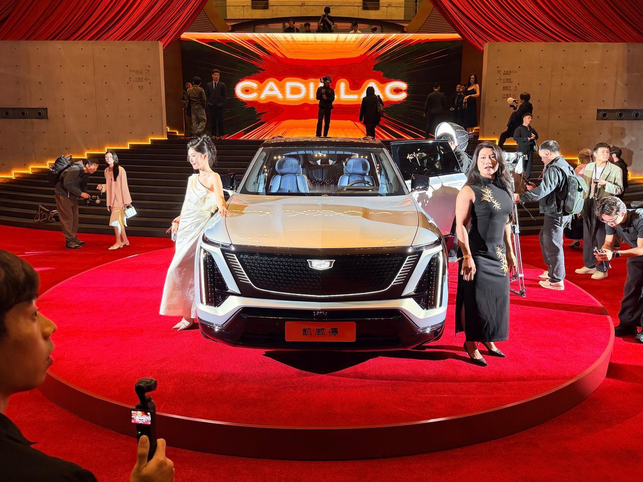 最近中国品牌上了不少5米2+的大SUV，但如果您觉得这些车太居家主义，那可以