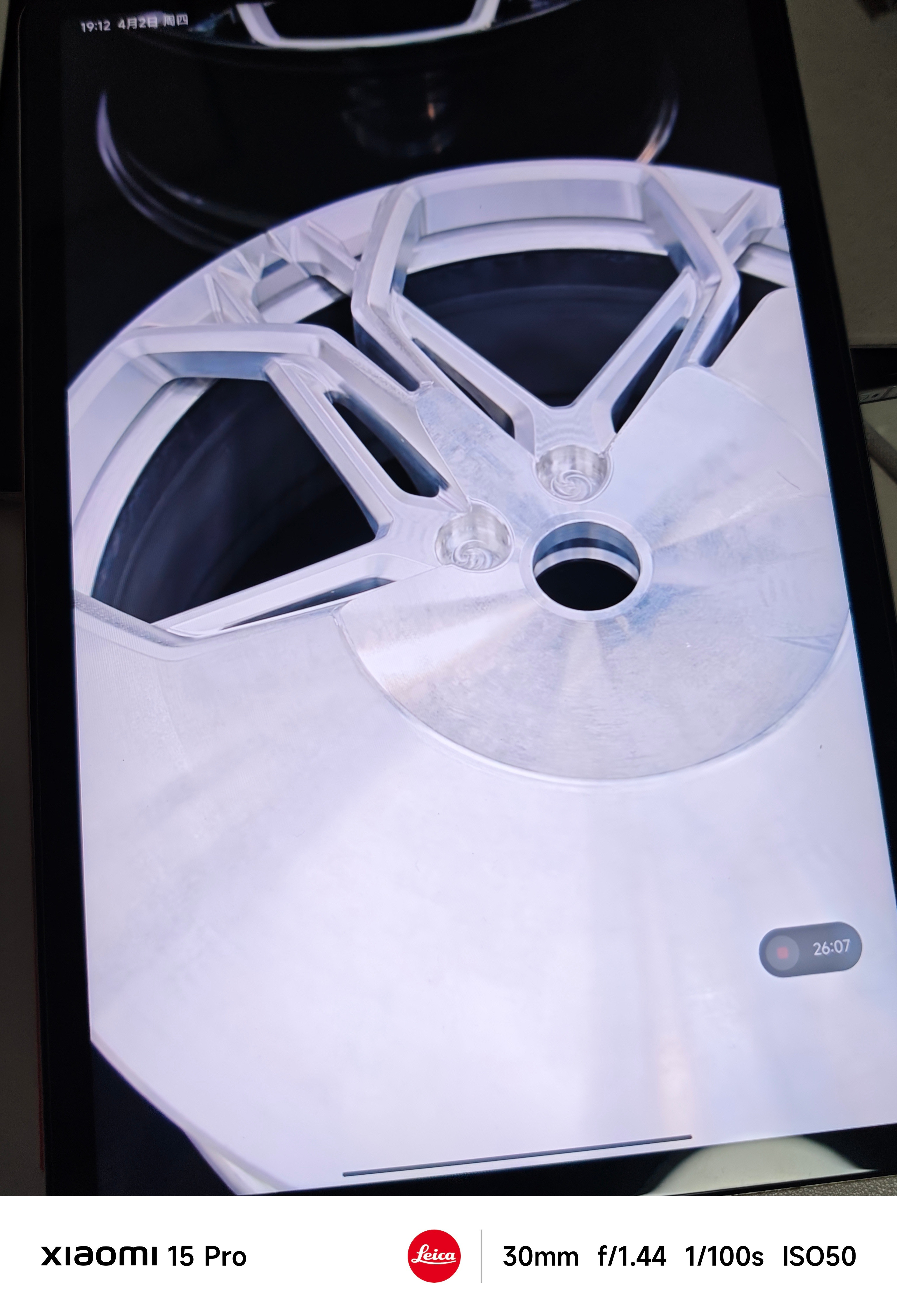 雷总今晚在直播拆车！这类直播很硬核，普通人进去虽然是看个热闹，但是小米切切实实地