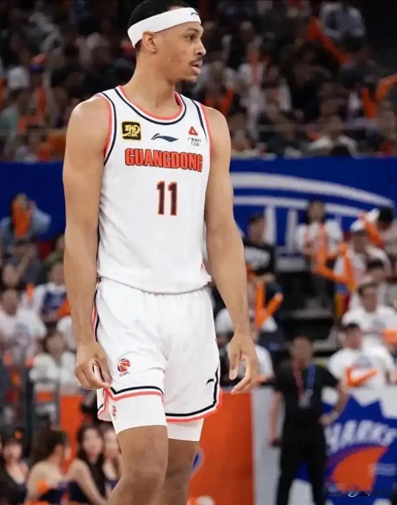 有人问，为什么前广东队外援贝兹利左膝前交叉韧带撕裂，这才半年多就复出加盟宁波，而