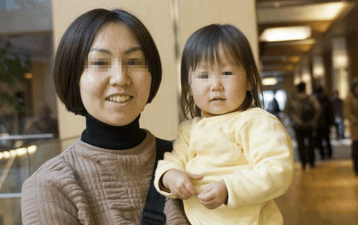 妈妈要求孩子道歉, 孩子真的心甘情愿? 这样做孩子主动道歉